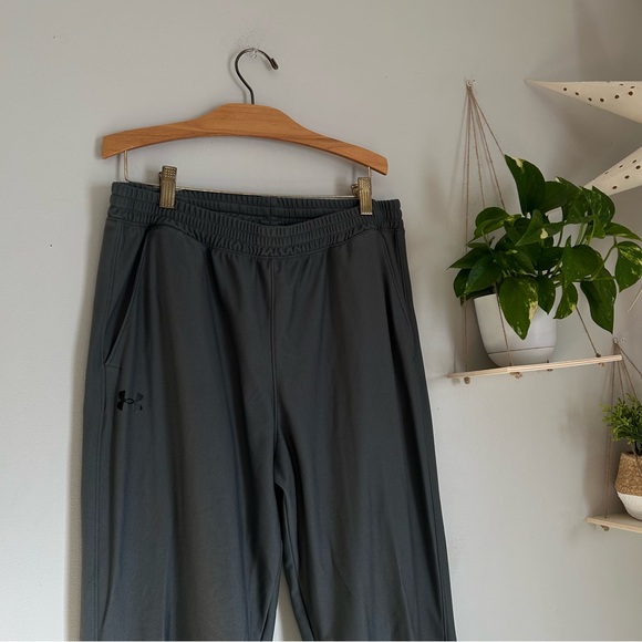 UNDER ARMOUR CLASSIC GRAY ATHLETIC SWEATPANTS JOGGERS SIZE LARGE WORKOUT GYM - Picture 3 of 7